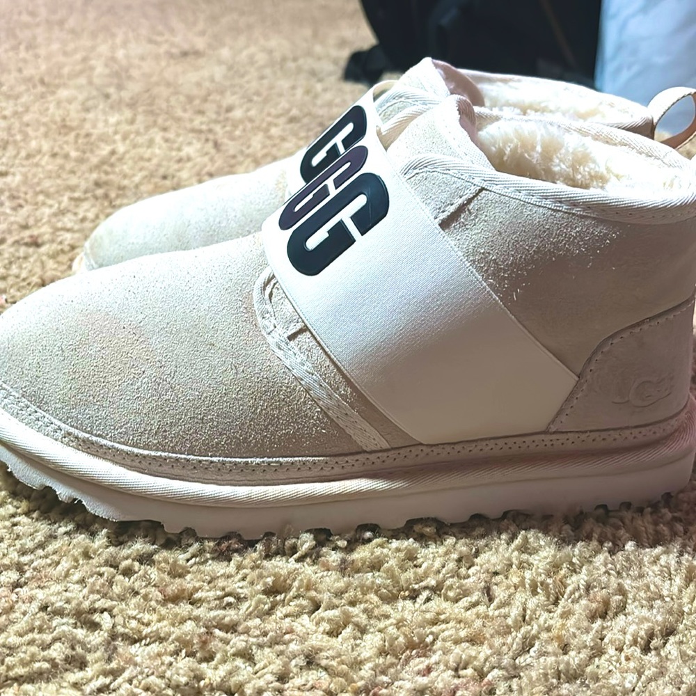 They are in great condition, I just don’t like the style of them .